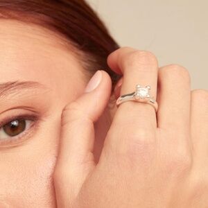 NEW Uno De 50 Sterling silver-plated ring with white cubic zirconia